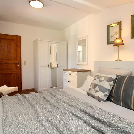 Gutshof Dornbusch 2 - Seefahrer Kröpelin